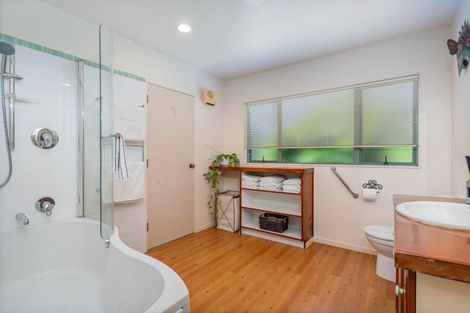 Photo of property in 2 Tairua Heights, Tairua, 3508