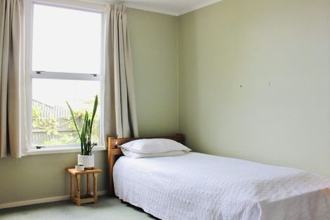 Photo of property in 144 Queen Street, Westport, 7825