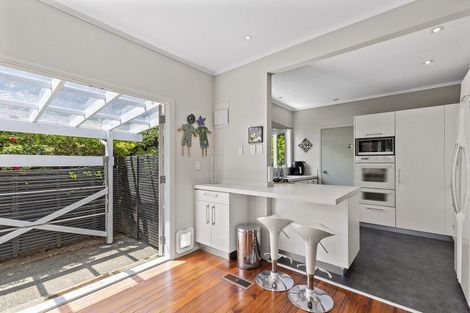 Photo of property in 21 Ngaio Gorge Road, Ngaio, Wellington, 6035
