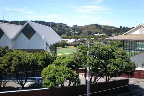 Photo of property in Basin Reserve Complex, 24/4 Sussex Street, Mount Cook, Wellington, 6021