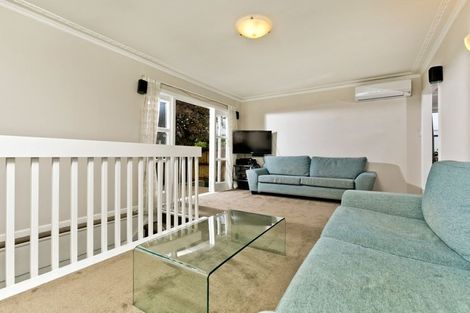 Photo of property in 123 Millbrook Road, Sunnyvale, Auckland, 0612