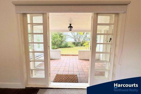Photo of property in 86 Tawa Road, Kumeu, 0891