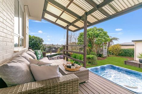 Photo of property in 32 Woodford Avenue, Brookfield, Tauranga, 3110