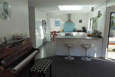 Photo of property in 22 Satara Crescent, Khandallah, Wellington, 6035