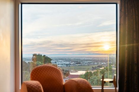 Photo of property in 245 Cannon Hill Crescent, Mount Pleasant, Christchurch, 8081