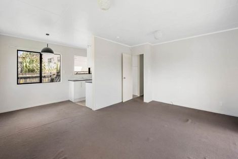 Photo of property in 87 Palmers Road, Clendon Park, Auckland, 2103