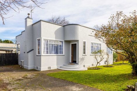 Photo of property in 15 Kauri Street, Roslyn, Palmerston North, 4414