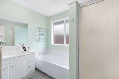 Photo of property in 26 Showgate Avenue, Sockburn, Christchurch, 8042