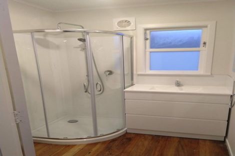 Photo of property in 103 Kenmore Street, Newlands, Wellington, 6037