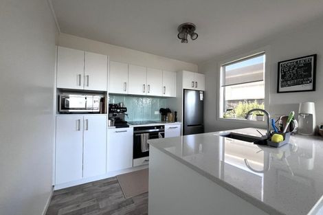 Photo of property in 27 Orissa Crescent, Broadmeadows, Wellington, 6035