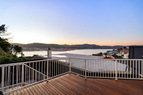 Photo of property in 78 The Crescent, Roseneath, Wellington, 6011
