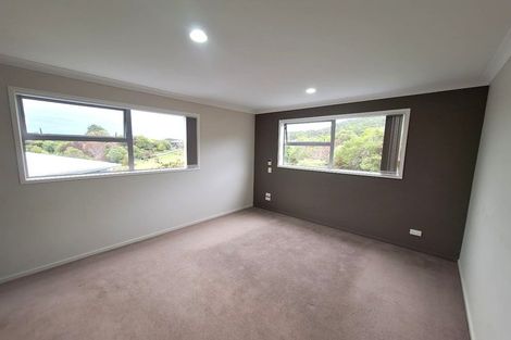 Photo of property in 82a Kirton Drive, Riverstone Terraces, Upper Hutt, 5018