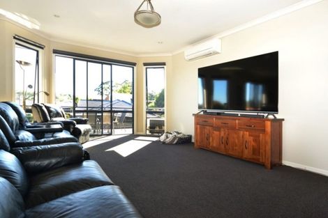 Photo of property in 2 Knox Place, Leamington, Cambridge, 3432