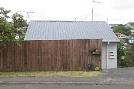 Photo of property in 2/56 Trias Road, Totara Vale, Auckland, 0629
