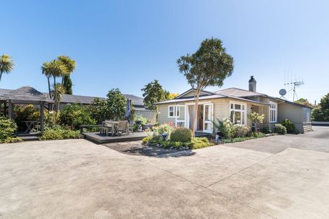 Photo of property in 360 Featherston Street, Palmerston North, 4414