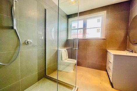 Photo of property in 18 Arimu Road, Papakura, 2110