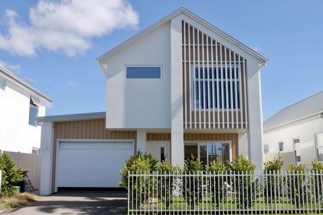 Photo of property in 92 Pallida Crescent, Papamoa Beach, Papamoa, 3118