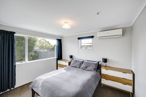 Photo of property in 37 Tait Drive, Greenmeadows, Napier, 4112