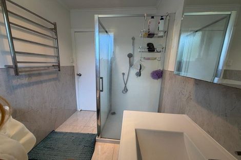 Photo of property in 3/142a Great South Road, Manurewa, Auckland, 2102