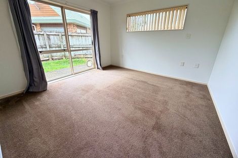 Photo of property in Holdsworth Villas, 68/2 William Donald Drive, Solway, Masterton, 5810