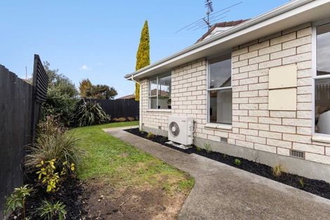 Photo of property in 1/40a Chipping Lane, Redwood, Christchurch, 8051