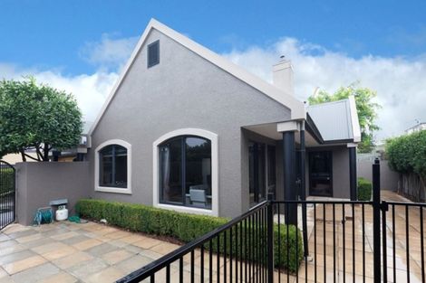 Photo of property in 135 Fendalton Road, Fendalton, Christchurch, 8052