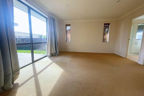 Photo of property in 12 Lansell Drive, East Tamaki Heights, Auckland, 2016