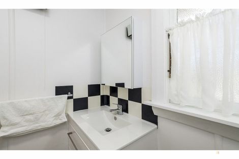 Photo of property in 15 Edward Street, Waimate, 7924
