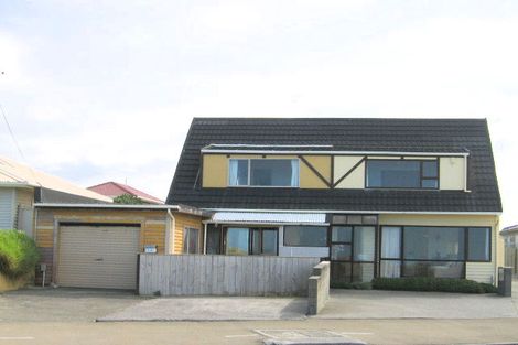 Photo of property in 30f1 Lyall Parade, Lyall Bay, Wellington, 6022