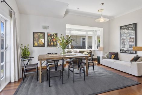 Photo of property in 224 The Parade, Island Bay, Wellington, 6023