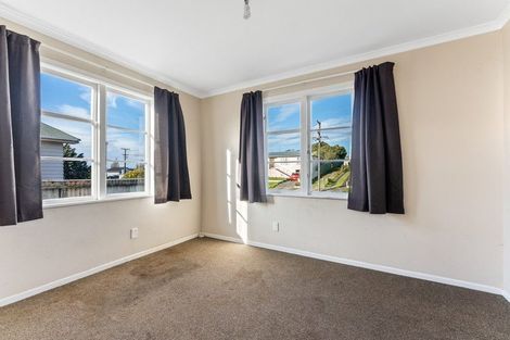 Photo of property in 12 Burns Street, Tawhero, Whanganui, 4501