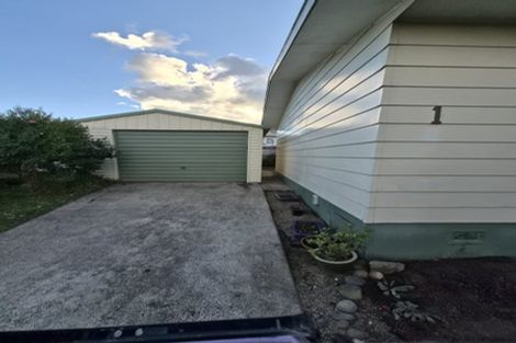 Photo of property in 1 Barnett Place, Te Puke, 3119