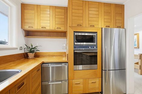 Photo of property in 98 Severn Street, Island Bay, Wellington, 6023