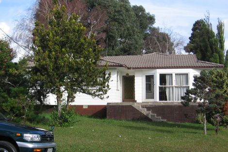 Photo of property in 32 Taipari Road, Te Atatu Peninsula, Auckland, 0610