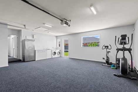 Photo of property in 6 Rawei Place, Harewood, Christchurch, 8051