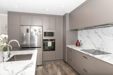 Photo of property in 16 Friesian Place, Grandview Heights, Hamilton, 3200