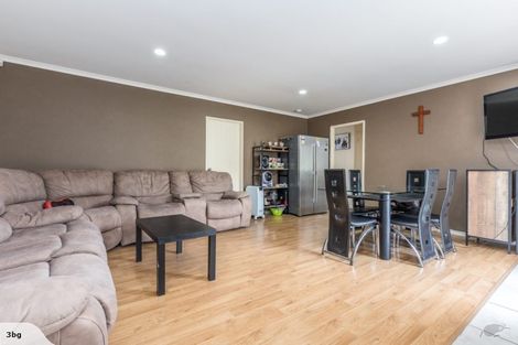 Photo of property in 4 Kalmore Place, Flat Bush, Auckland, 2016