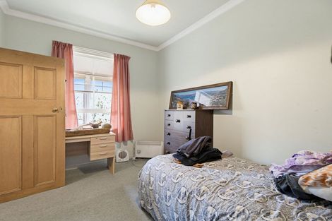 Photo of property in 9 Hawkhurst Road, Lyttelton, 8082