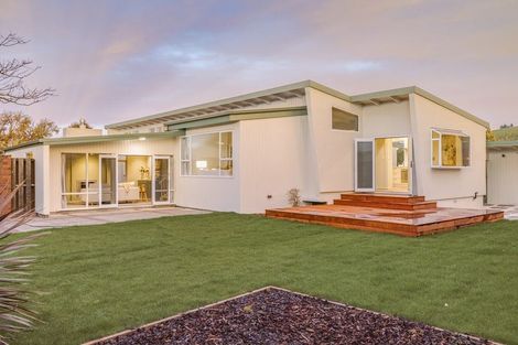 Photo of property in 20 Derrett Place, Saint Martins, Christchurch, 8022