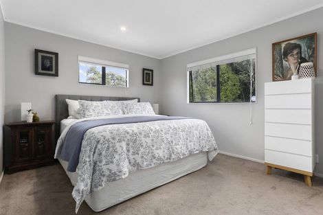 Photo of property in 17 Longview Rise, Massey, Auckland, 0614