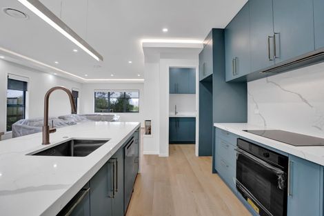 Photo of property in 21 Airport Drive, New Plymouth Airport, New Plymouth, 4373