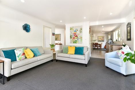 Photo of property in 33 Millennial Way, Orewa, 0931