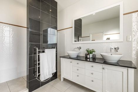 Photo of property in 11a/5 Killarney Street, Takapuna, Auckland, 0622