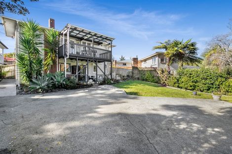 Photo of property in 32 Routley Drive, Glen Eden, Auckland, 0602