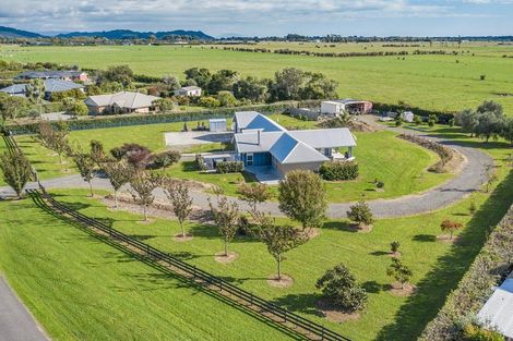 Photo of property in 76 Pohutukawa Drive, Levin, 5571