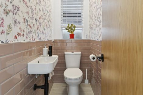 Photo of property in Wharenui Apartments, 274 Oriental Parade, Oriental Bay, Wellington, 6011