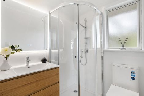 Photo of property in 4/123 Birkdale Road, Birkdale, Auckland, 0626