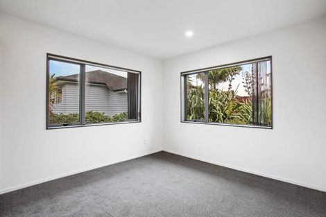 Photo of property in 8 Vino Cina Heights, Ranui, Auckland, 0612