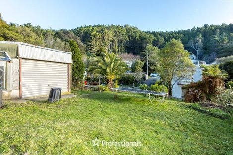 Photo of property in 49 Elmslie Road, Pinehaven, Upper Hutt, 5019