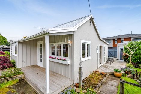 Photo of property in 210a Tukapa Street, Westown, New Plymouth, 4310